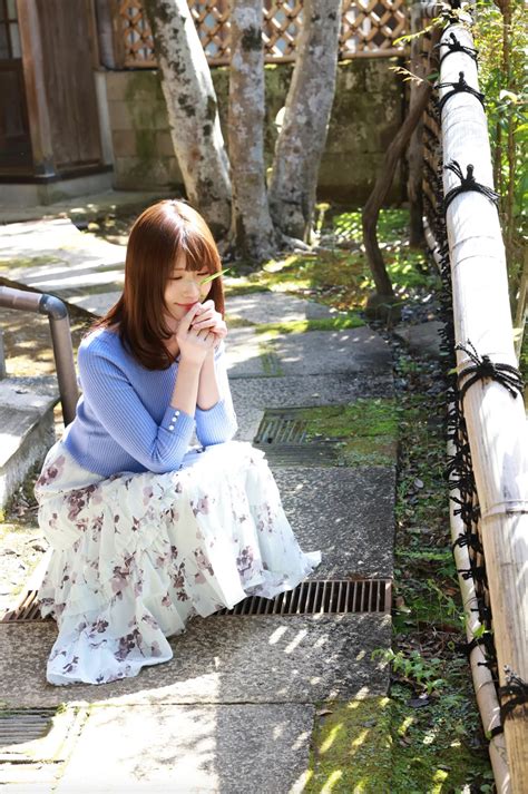 VIERNES Digital Photobook Yuka Kohinata Wet Hot vol 1 Edición Completa V2PH