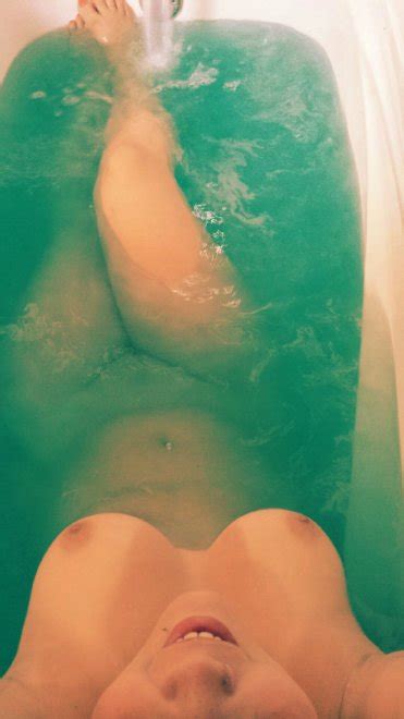 All Smiles F Porn Pic