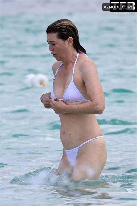 Ellen Pompeo Sexy Seen Flashing Her Nude Tits At The Beach In Sardinia