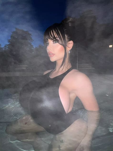 Fabulous Nudes Bimbofetish Nude Pics Org