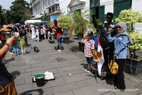 melancong backpacker melalui jalur komunitas