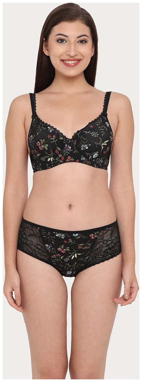 Buy Clovia Floral Push Up Bra Lingerie Set Online At Low Prices In India Paytmmall