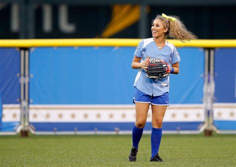 Sexy Hot Haley Reinhart Bikini Pics