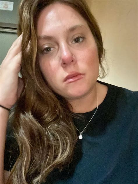 F30 Am I Hot Even Crying Scrolller