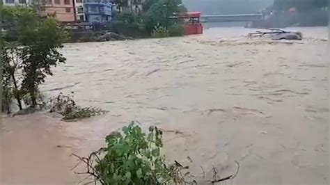 Floods and landslides leave dozens dead in India | World News | Sky News