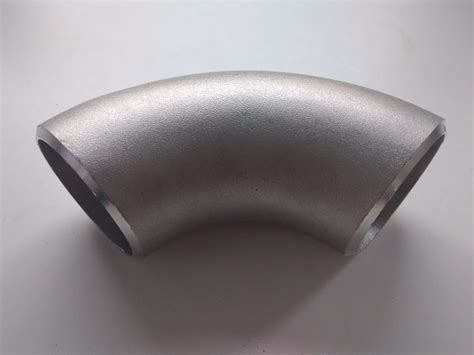 Отводы из стали: преимущества, сферы применения