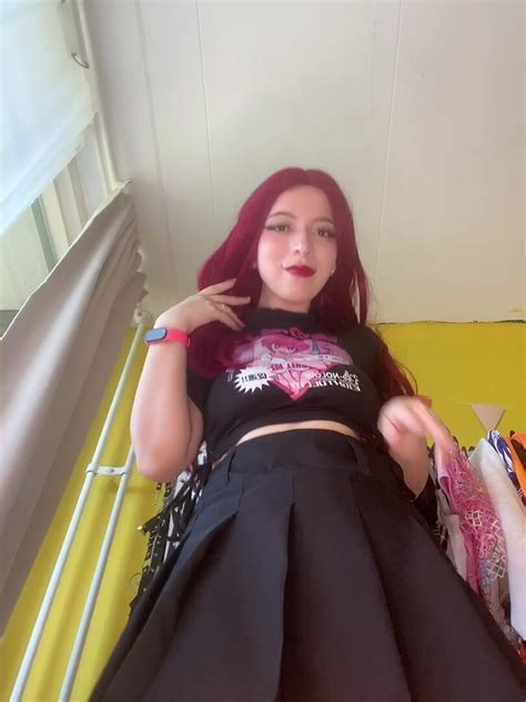 Your Face And My Pussy Should French Kiss