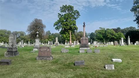 Oak Woods Cemetery Chicago tours reveal forgotten local history 12