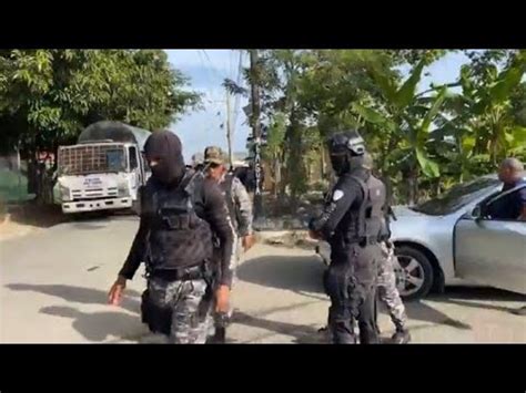 Los HAITIANOS ilegales tienen PROBLEMAS en las calle Hay POLICÌAS de