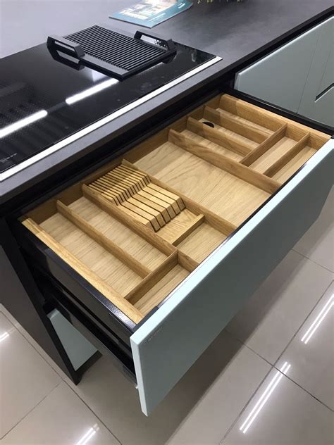 Деревянные лотки для столовых приборов в размер ящика