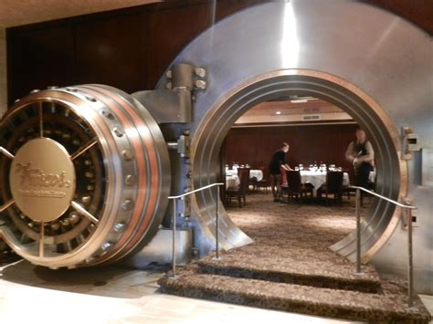 Belly of the Pig: Del Frisco's Steakhouse: Philly Review