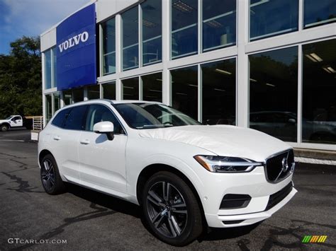 Crystal White Metallic 2019 Volvo XC60 T6 AWD Momentum Exterior Photo #129093656 | GTCarLot.com