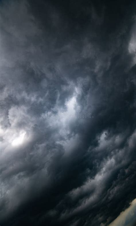 Nuvens De Tempestade Escura Nuvens Escuras De Fundo Antes De Uma