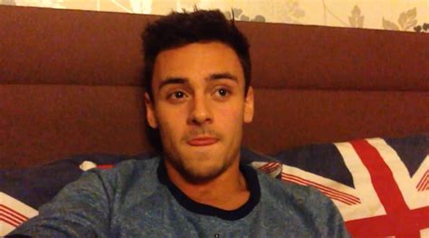 Le Plongeur Tom Daley Fait Son Coming Out Purem Dias