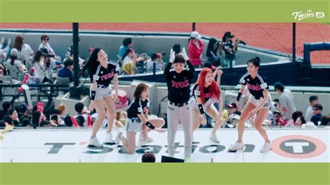 Lg Im So Hot Momoland K Fps Youtube