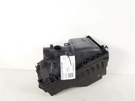 Used TOYOTA Avensis Air filter housing 17701-0R010