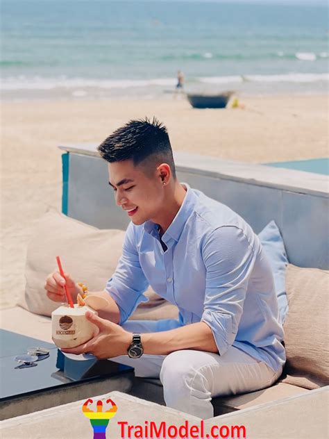 Boy sex giỏi điển trai lễ phép biết chiều lòng khách hàng khó tính nhất traimodel