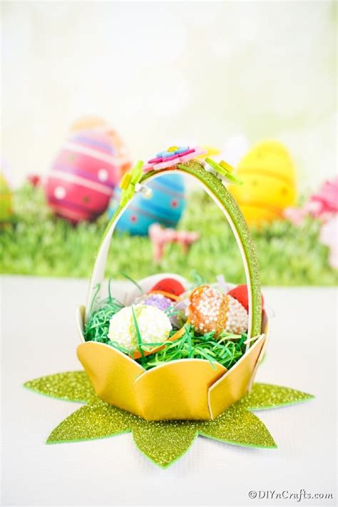 Decorative Mini DIY Easter Egg Basket (Video) - DIY & Crafts