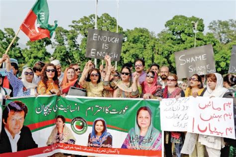 Pti Women Workers Protest Against Pml N Ministers Newspaper Dawncom