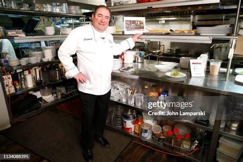 Emeril Lagasse Photos Photos And Premium High Res Pictures Getty Images