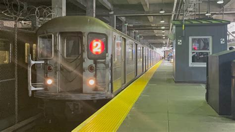 R62 And R142 2 Trains Terminating At Harlem 148th Street Youtube
