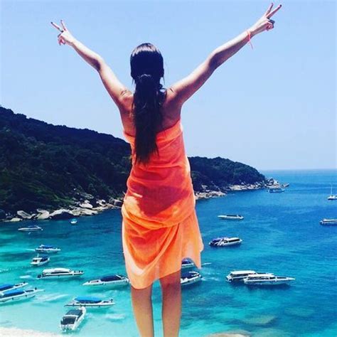 7 Hot Sexy Kenza Farah Bikini Pics