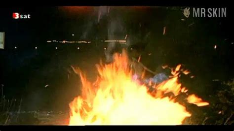 Top Einfach Raus Nude Scenes Sexiest Pics Clips Mr Skin