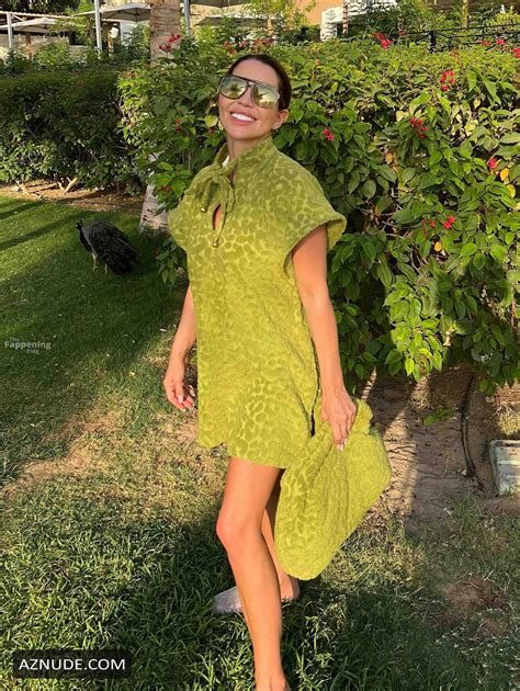 Tanya Bardsley Sexy Photos Showing Off Her Sensational Bikini Body Aznude