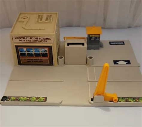 VINTAGE MATTEL Hot Wheels Deluxe City USA Play Set Driver S Education PicClick CA