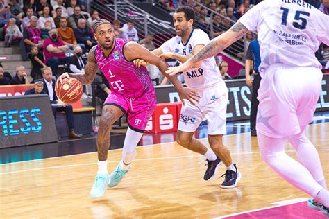 Mit 400 Fans Nach Heidelberg Telekom Baskets Bonn