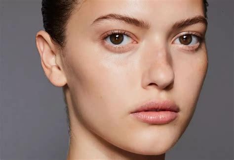 Best Nude Lip Glosses Neutral Lip Gloss Products