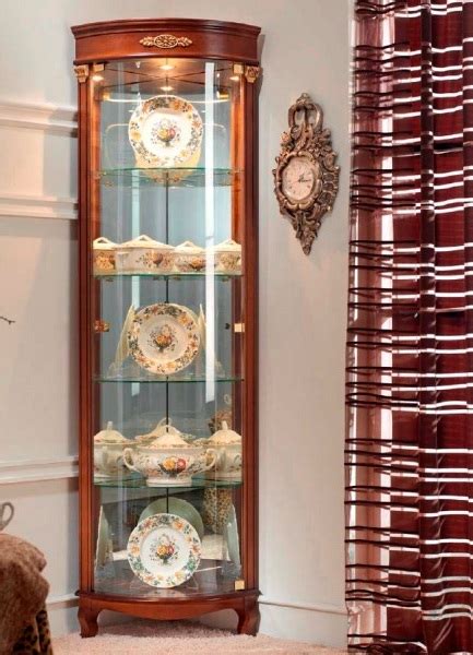 Угловой сервант для гостиной