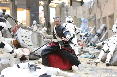 玩具專題 Hot Toys 俠盜一號星球大戰外傳大型場境 MOKO新世紀廣場 Toys Zone D 玩具兄弟 Figures Price List Reviews