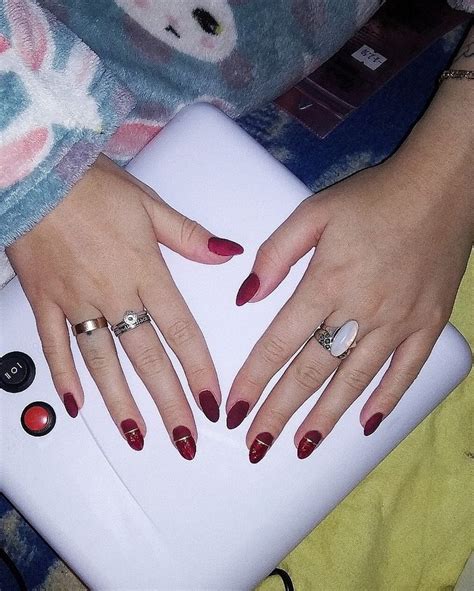 Бардовый мат