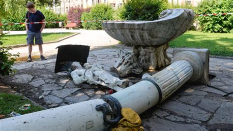 Sex Im Park Frau T Dlich Verletzt Oe At