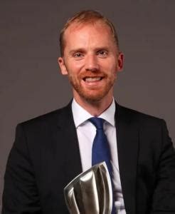 wayne barnes bio wife family net worth height age facts