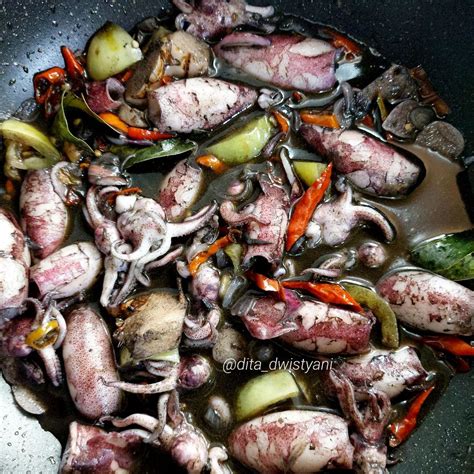 resep tumis cumi hitam pedas  atditadwistyani