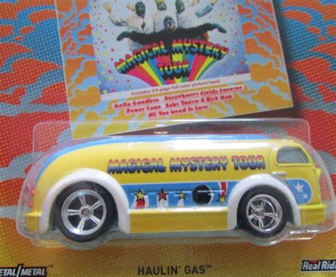 Hot Wheels Pop Culture Beatles Set Of