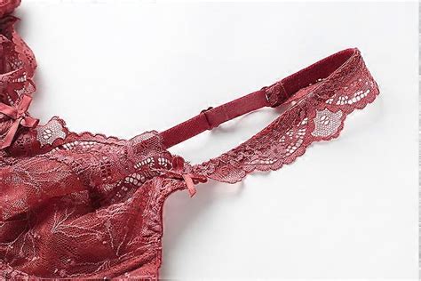 Sexy Lingerie Female Ultra Thin Hollowing Sponge Free Transparent Lace Underwear Large Breasts