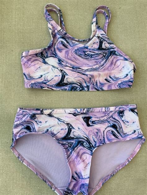 Batik Bikini 134 140 Gebraucht in Zürich für CHF 5 mit Lieferung auf Ricardo kaufen