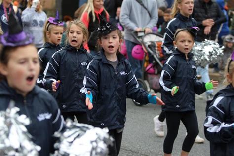 Newarks Halloween Parade Draws Thousands Of Colorful Characters News