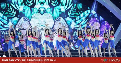 Màn trình diễn bikini nóng bỏng của thí sinh HHVN 2018 tại Đà Nẵng