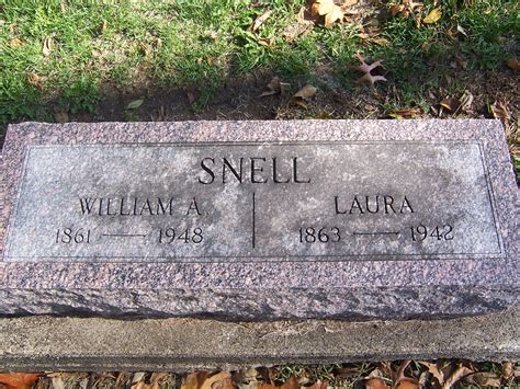Laura Huff Snell (1863-1942): homenaje de Find a Grave
