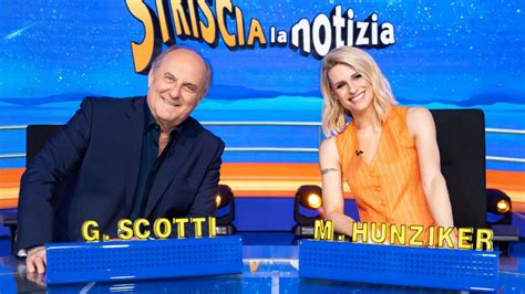 Michelle Hunziker E Gerry Scotti Tornano In Coppia A Striscia La