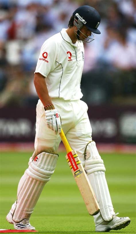 Mushfiqur Rahim gets ready to grab the ball | ESPNcricinfo.com