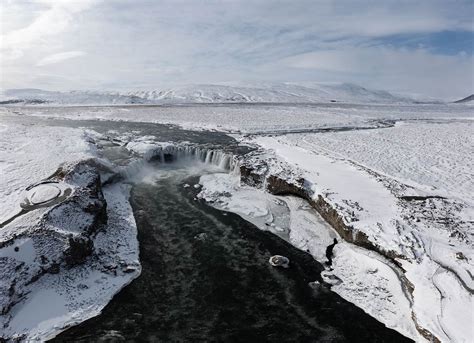 Scuba Diving in Iceland: Top Spots and Tips