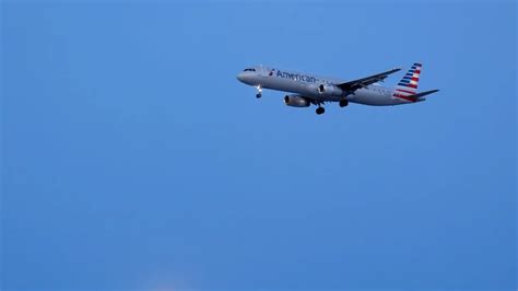 Cracked Windshield Diverts American Airlines Ny Madrid Flight To Boston