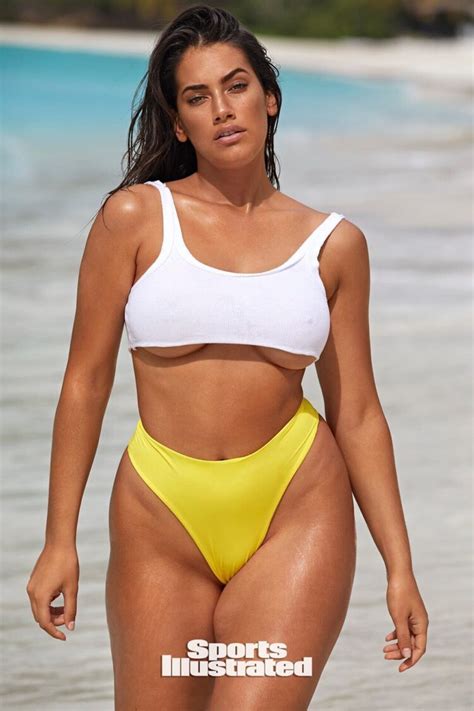 8 Hot Sexy Lorena Duran Bikini Pics