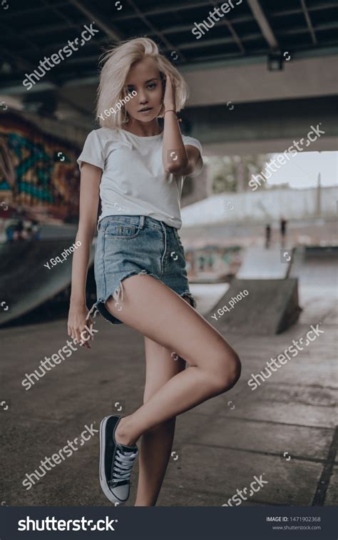 Beauty Portrait Stylish Sexy Cute Blonde Stock Photo 1471902368 Shutterstock