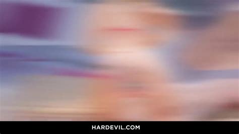 Horny Anal Slut Scarlet Chase And Her Boyfriend Having Fun On A Beach